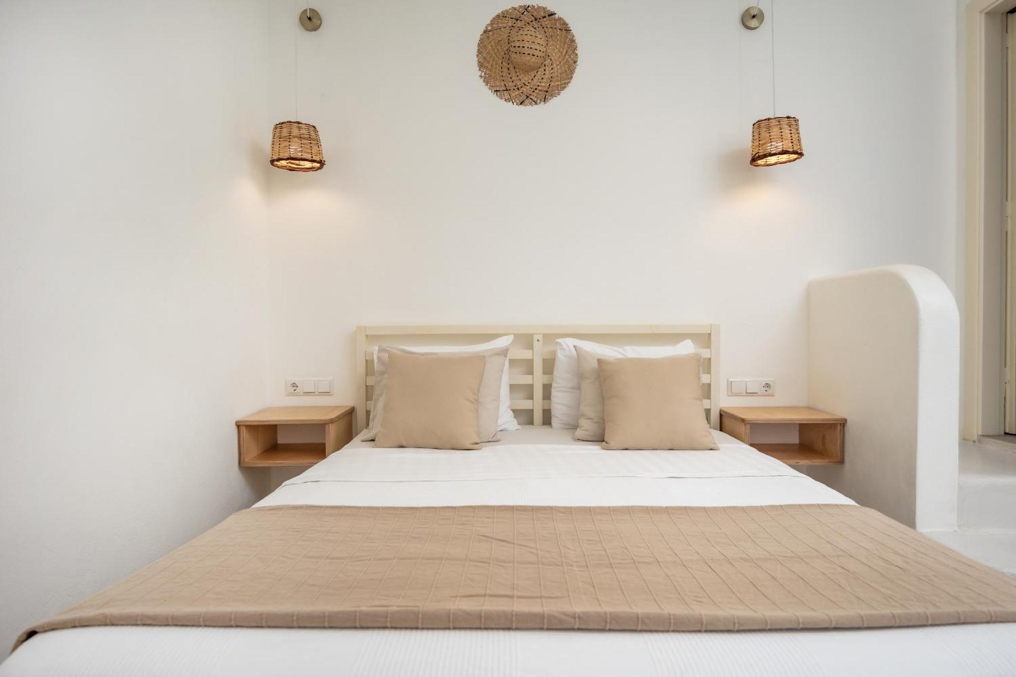 Thea Suites Naxos Agios Prokopios  Exterior photo